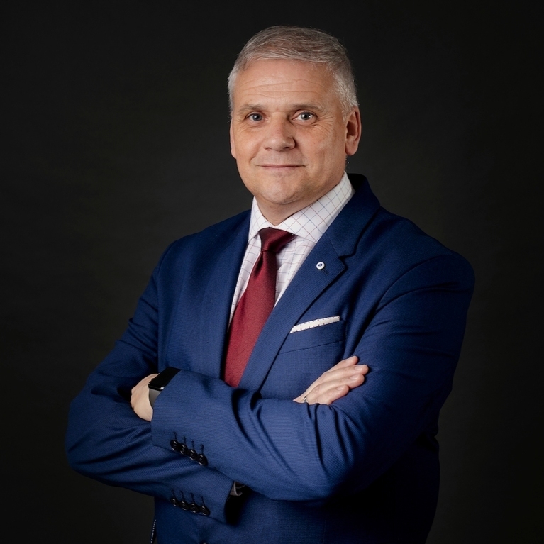Toni Perez REALTOR